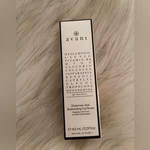 AVANT Hyaluronic Acid Replenishing Lip Serum